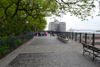 Enlarge photo 32
