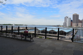 Enlarge photo 73