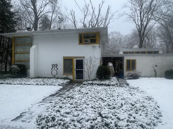 32 van courtland 