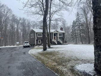 13 meekel st, Katonah 
