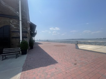 Enlarge photo 41
