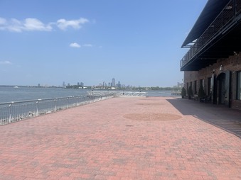 Enlarge photo 48