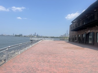 Enlarge photo 51