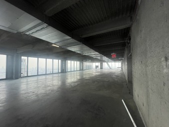 Enlarge photo 88