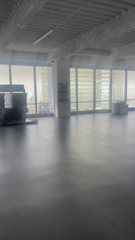 Enlarge MOV 148