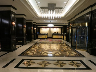 Hilton 6th Ave btw 52/53