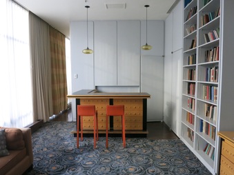 Enlarge photo 302