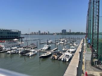 Enlarge photo 17