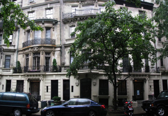 310 W 92 St