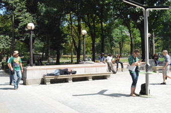 Enlarge photo 69