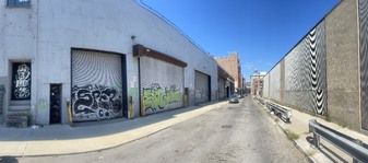 Enlarge photo 13