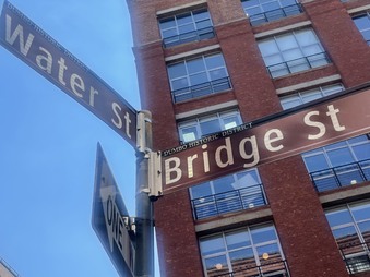 DUMBO STREETS 