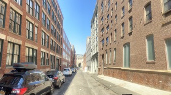 Enlarge photo 13