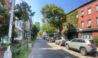 Enlarge photo 24