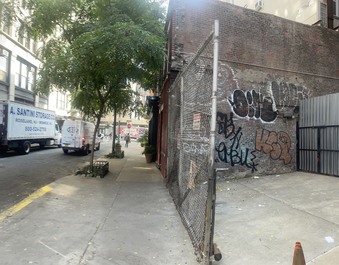 Enlarge photo 12