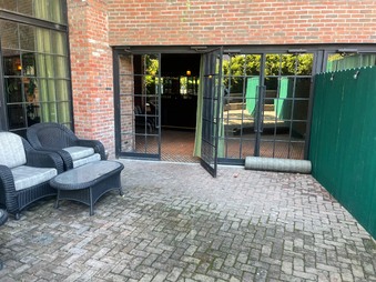 Enlarge photo 19