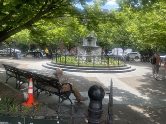 Enlarge photo 9