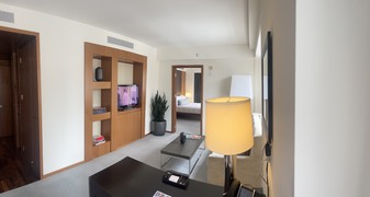Enlarge photo 32