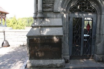 Enlarge photo 17