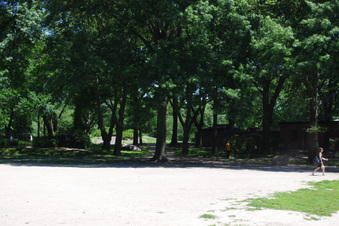 Enlarge photo 18