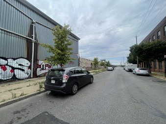 Enlarge photo 19