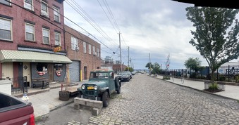 Enlarge photo 14