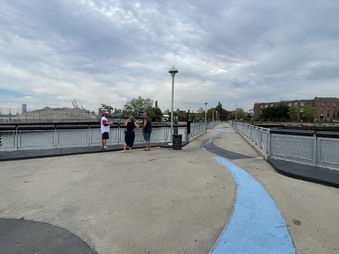 Enlarge photo 33