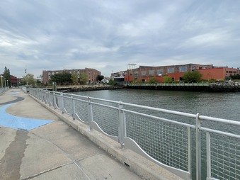 Enlarge photo 35