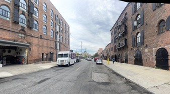 Enlarge photo 17