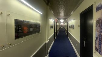 Enlarge photo 111