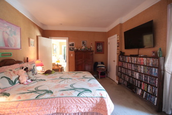 Enlarge photo 33