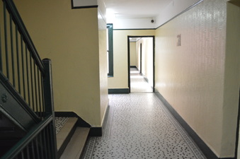 Enlarge photo 2