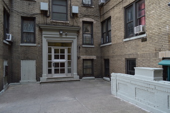Enlarge photo 11