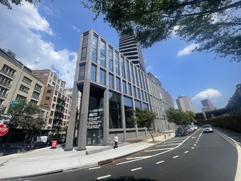 Enlarge photo 12