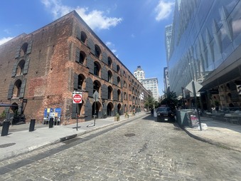 Enlarge photo 42