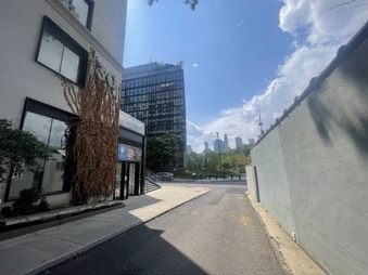 Enlarge photo 40