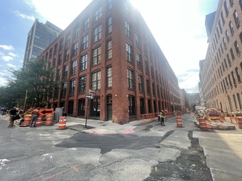 Enlarge photo 4