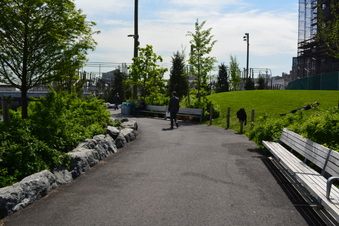 Enlarge photo 12