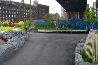 Enlarge photo 16
