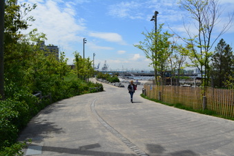 Enlarge photo 18