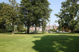 Enlarge photo 46