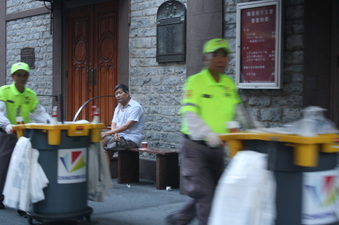 Enlarge photo 19