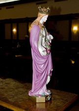 Queen Saint Isabel Statue