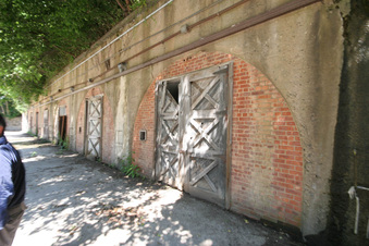 Enlarge photo 93