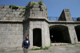 Enlarge photo 112