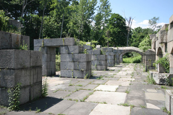 Enlarge photo 141