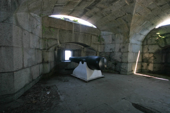Enlarge photo 147