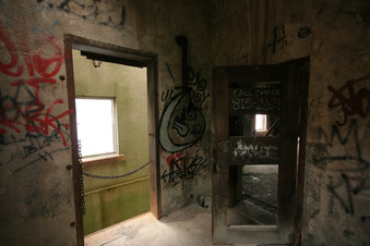 Enlarge photo 56