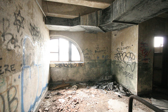 Enlarge photo 58