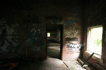 Enlarge photo 80